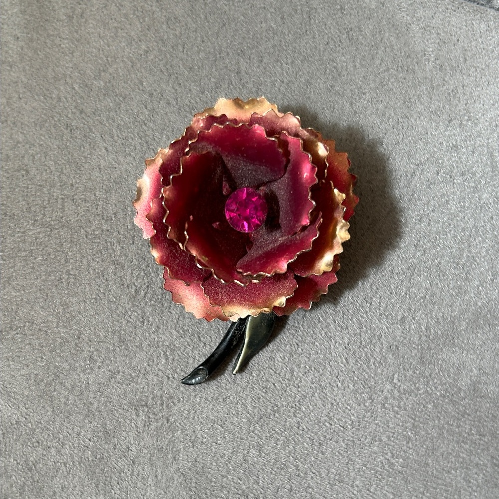 Vintage Elegant Floral Brooch with Pink Gem